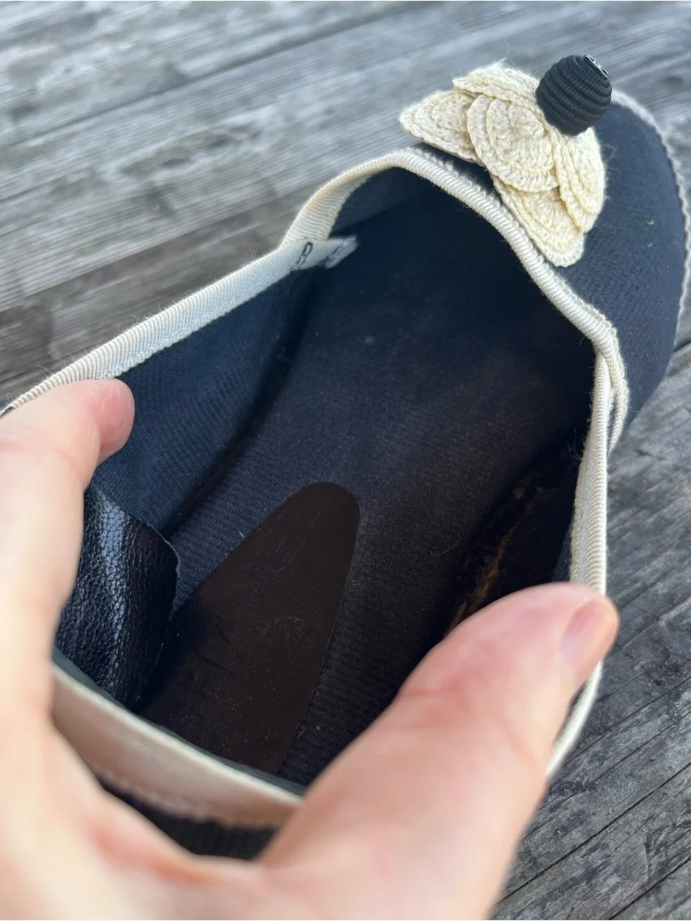 CHANEL Navy deep Canvas Espadrille Flats with Cream Flower Accent,great cond.8.5